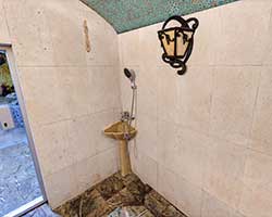 Бани в районе метро Палац Украины