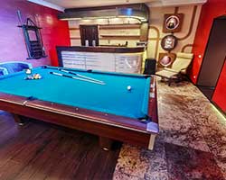 Бани на станции метро Святошин