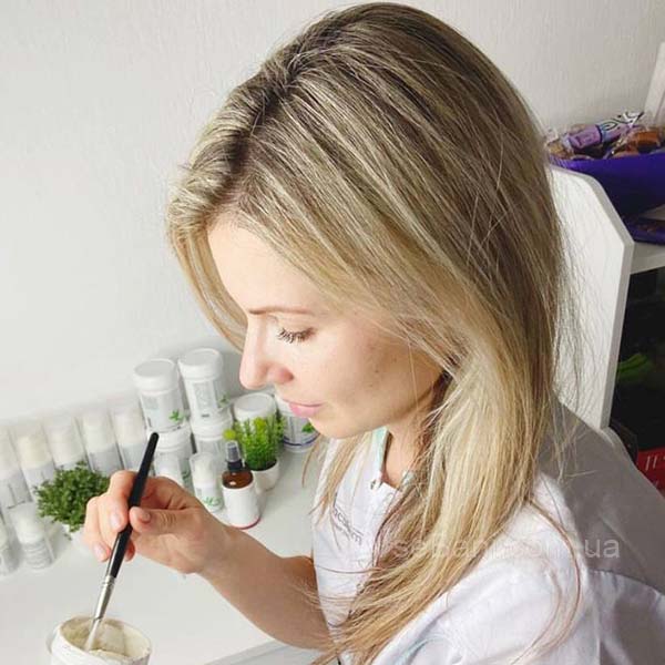 Как убрать сыпь на подбородке с помощью врача