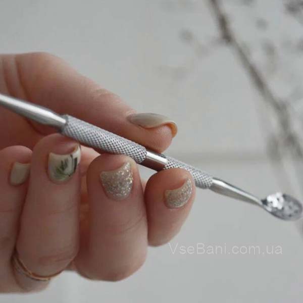 Инструмент для удаления комедонов Инструмент для удаления комедонов