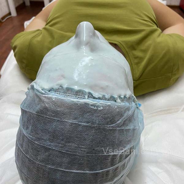 Мелкая сыпь на лбу у женщин папулы