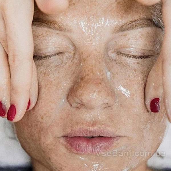 Меры профилактики появления подкожной сыпи - умывание и уменьшение контакта рук с лицом