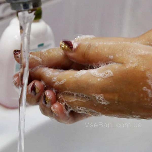 Сыпь на руке чешется из за чесотки Сыпь на руке чешется из за чесотки