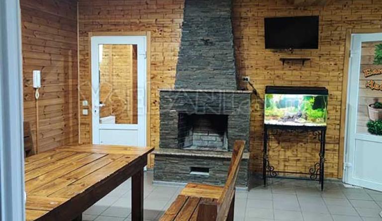 Банне подвір'ячко